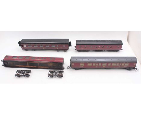Four 0 gauge LMS coaches, to include an Ian Kirk LMS full brake, fitted with screw link couplings, solid buffers, finescale w