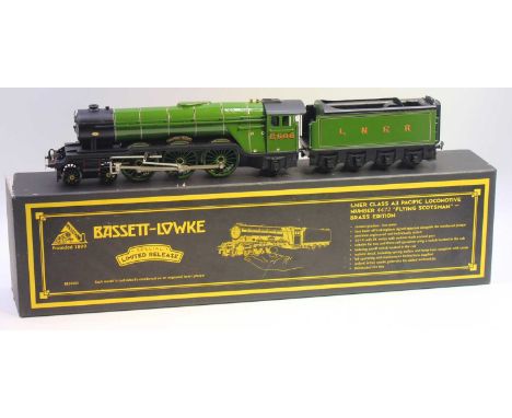 Bassett-Lowke brass 0 gauge coarse scale 3 rail special limited release LNER A3, renumbered, to be LNER lined green, No. 2506