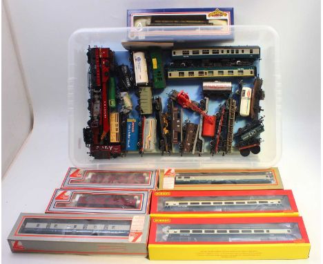 One tray containing various 00 gauge boxed and unboxed wagons and coaches, to include a repainted Triang crane, two Modern Ho