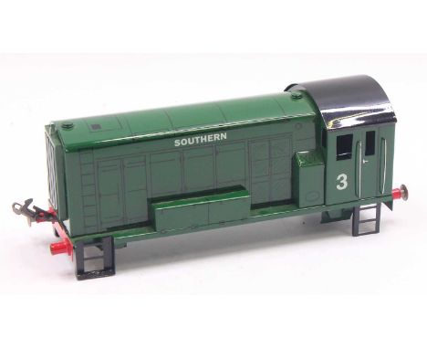Directory series 0 gauge coarse scale Southern 0-6-0 diesel shunter, body only, one step and one buffer missing, otherwise mi