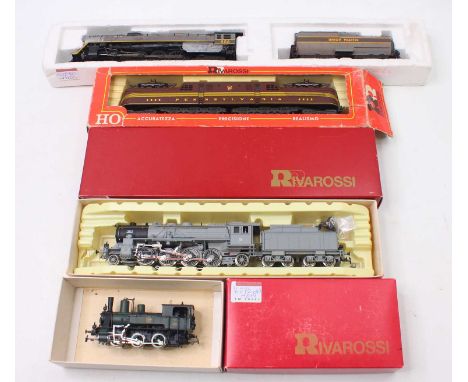 Four HO gauge locos to include a Rivarossi G.G.1 electric loco, in Pennsylvanian brown with yellow stripes, a Rivarossi P10, 