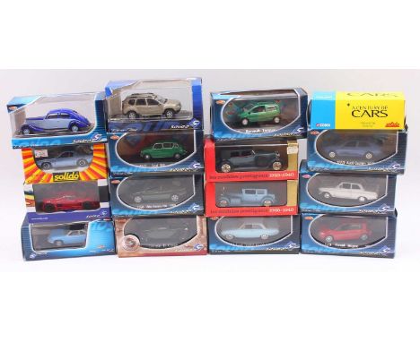 One tray containing 16 Solido 1/43 scale diecast cars to include a Gumpert Apollo in red, a Renault Megane 2003 in red, a For