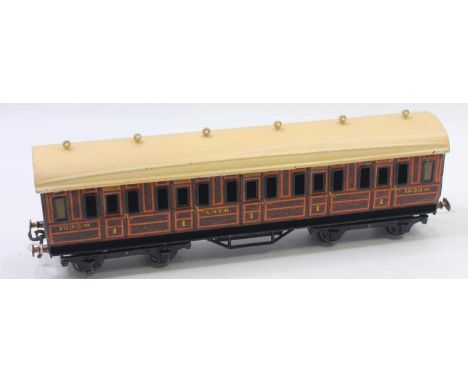 Bing for Bassett-Lowke 0-gauge LNER 1924 corridor coach No.1235N complete with all original fittings but missing corridor con
