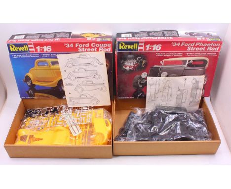 Revell 1/16th scale Street Rod plastic kit group, 2 examples to include No.7474 1934 Ford Coupe Street Rod, and a No.7473 193
