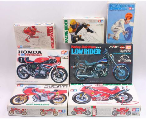 A collection of Tamiya and Jimai mixed scale motor racing and Harley Davidson plastic kits and accessories to include a Ducat
