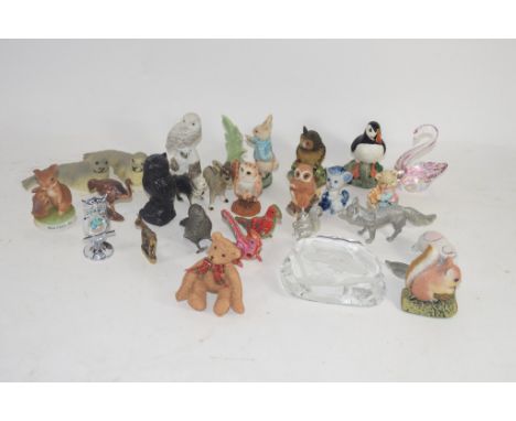 SMALL CERAMIC MODELS OF BIRDS AND DOGS