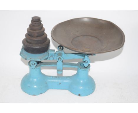 SET OF SCALES AND WEIGHTS