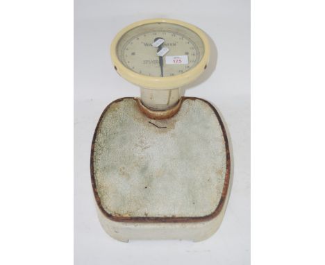SET OF BATHROOM SCALES, WAYMASTER