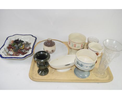 TRAY CONTAINING GLASS AND CERAMICS INCLUDING CUT GLASS VASE, CERAMIC VASES AND JUGS