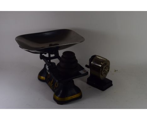 SET OF SCALES AND VARIOUS WEIGHTS