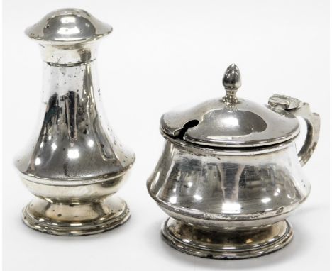 A George VI silver mustard pot, and pepperette, Birmingham 1945, 2.63oz.