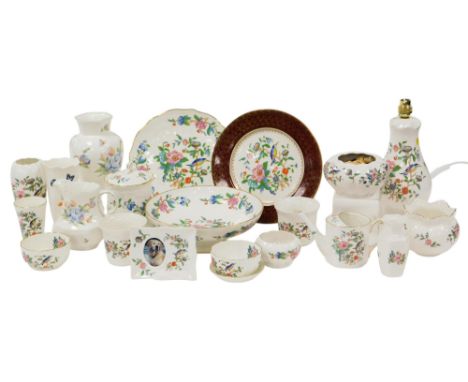 A group of Aynsley porcelain Pembroke pattern table and ornamental wares, including vases, jar and cover, table lamp, pedesta