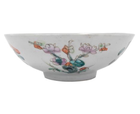 A 19thC Qing period Chinese porcelain shallow bowl, with floral banded decoration to the exterior and central reserve of leav