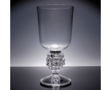 This striking Lalique crystal hurricane candleholder from the Clos Vougeot collection features a removable hurricane-form sha