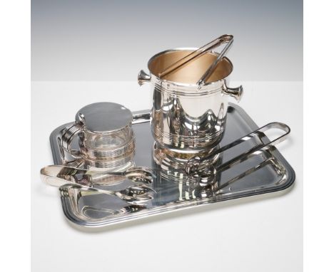 Add instant elegance to your bar with this dazzling 6 piece silver plated set. Featuring Christofles iconic ice bucket, chees
