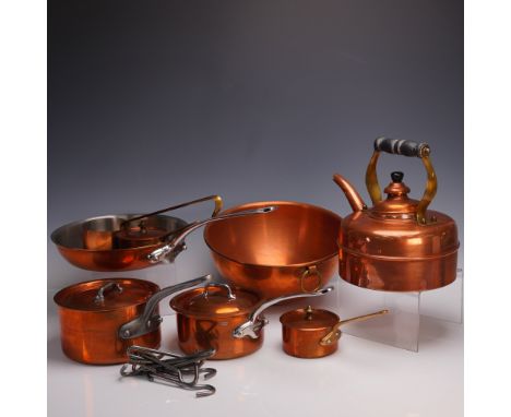 Up for auction is a stunning 14-piece Mauviel France Copper Cookware Set, a premier example of fine French craftsmanship. Thi
