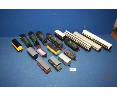 A quantity of '00' gauge Hornby and Bachmann G.W.R locomotive engines including Edward Elgar, wagons etc.