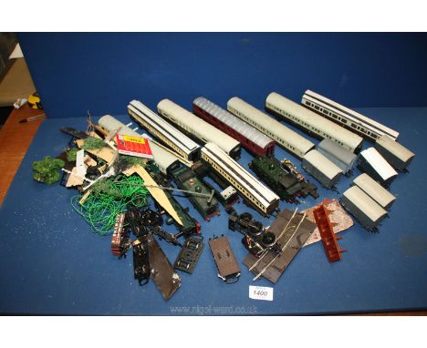 A quantity of Hornby and Bachmann carriages, GWR engines etc.
