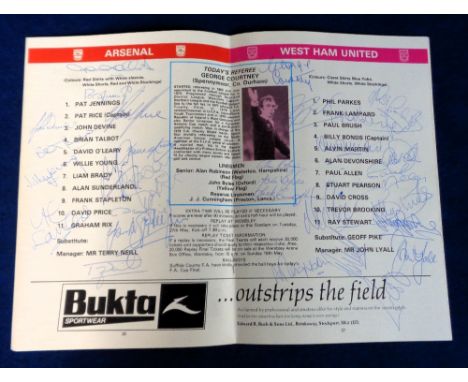 Football autographs, FA Cup Final programme, Arsenal v West Ham, 1980, comprehensively signed to team line up page by both te