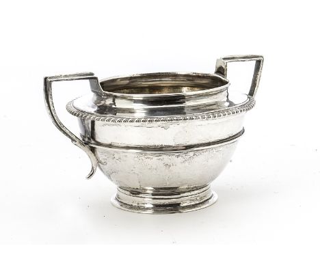 A George silver sugar basin by Pairpoint Brothers, the good gauge circular footed bowl with twin handles, London 1917, 11.6 o