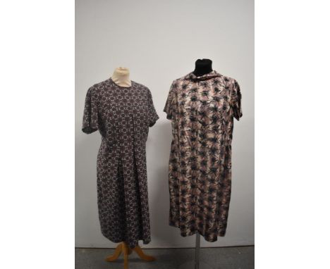 Two vintage dresses, to include abstract silk 1960s dress and late 1950s geometric print cotton dress in a larger size.