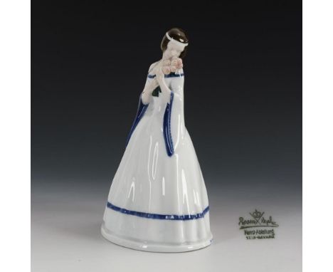 "Rosen"Rosenthal. Marke Kunstabteilung Stammwerk Selb, um 1920. Bezeichnet. Modell-Nr.: K 303. Entwurf: 1913.                