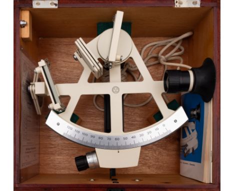 A 20th century 7 inch radius vernier Yacht sextant by Frieberger Prazisionsmechanik, circa 1978: number '111090' fitted sight