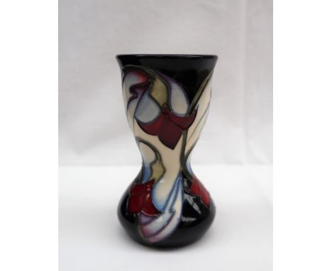 A Moorcroft pottery "Dewdrop" pattern vase, dated 2006, impressed and painted marks, 11cm high