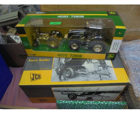 2 boxed John Deere models, 1:32 scale being 2 tractors in gold and silver and model 4020 and 7280R together with a JCB farm t