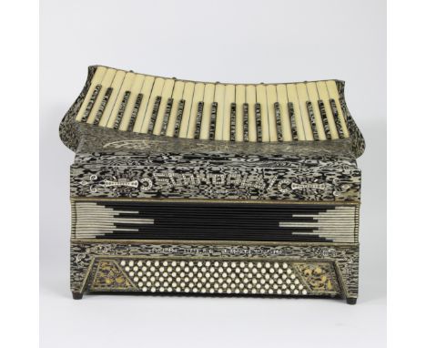 accordion Auctions Prices | accordion Guide Prices