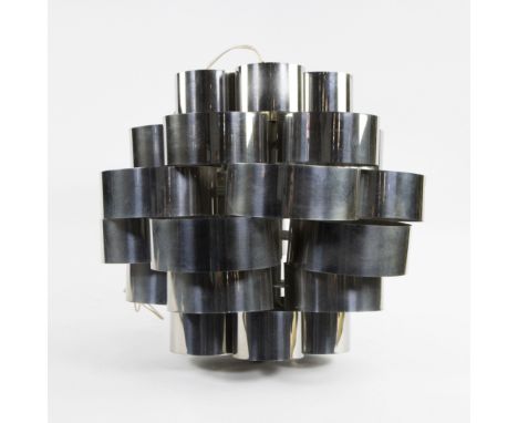 Max Sauze Aluminium pendant lamp Metal wire frame with curved &amp; folded aluminium slats. Metalen draadframe met gebogen en