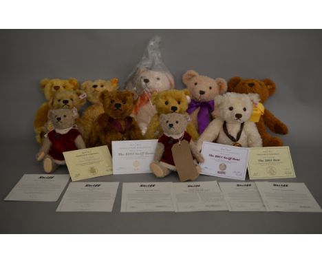 11 unboxed Steiff bears which includes Bear Of The Year 2015, 2016, 2017, Romy x2 etc, mostly come with certificates (11).