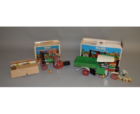 LIVE STEAM. A boxed Mamod S.W.1 Steam Wagon in green/white with red chassis together with a&nbsp; Mamod T.E.1a Traction Engin