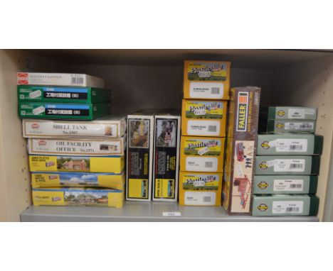 N Gauge. Ex - Shop Stock. 21 boxed railway related model kits by Ratio, Faller, Busch etc. including Faller 232202 'Building 
