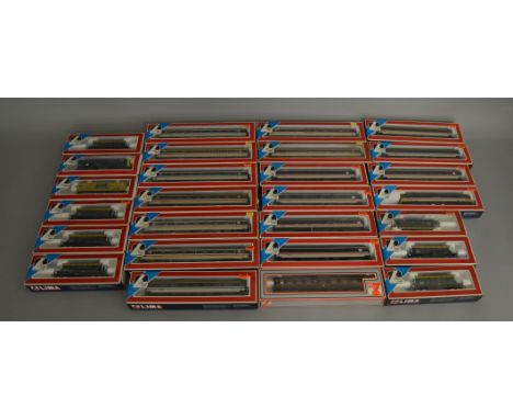 OO Gauge. 2 boxed Lima Locomotives, 205195P Class 87 Locomotive '87009 City of Birmingham' and 205157&nbsp; Class 20 '20183',