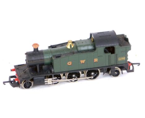 A Lima OO gauge tank locomotive, GWR green livery, 2-6-2, 4589.