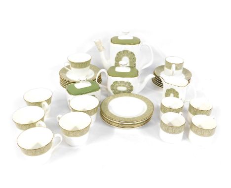 A Royal Doulton Sonnet pattern part tea and coffee service, comprising teapot, coffee pot, milk jug, sugar bowl, six teacups 