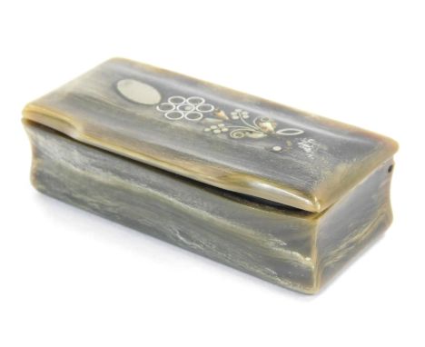 A Victorian horn snuff box, with mother of pearl and wire work floral inlay, 7cm wide.