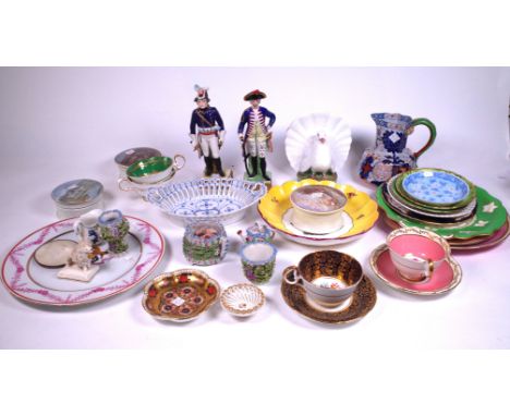 ASSORTED EUROPEAN CERAMICS FIGURES AND PLATES INCLUDING A MINTON TURKEY SHAPED VASE (QTY)Two Nao figures, three pot lids, a R