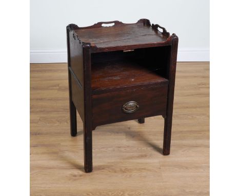 AN 18TH CENTRY MAHOGANY TRAY-TOP NIGHT COMMODE53cm wide; 42cm deep; 76cm high