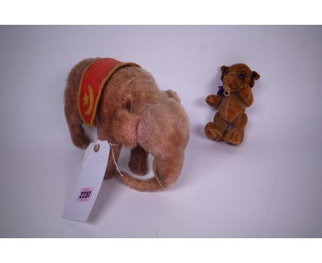 A STEIFF ELEPHANT AND A VINTAGE TOY DOG