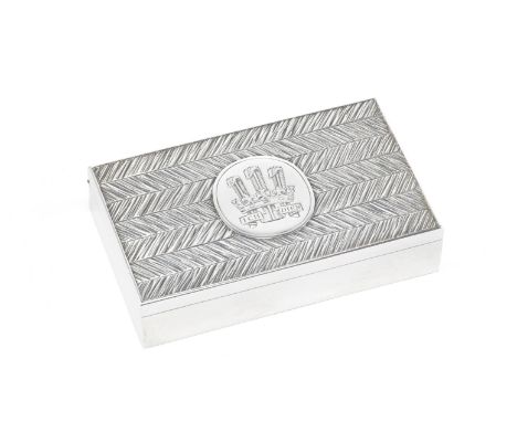 GERALD BENNEY: a silver boxLondon 1979, underside stamped 'GERALD BENNEY, LONDON'Rectangular, the hinged cover set with six a