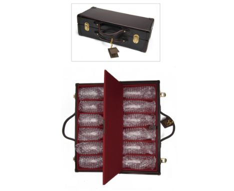 REY PAVON A NEW AND UNUSED 'CATAVINO DE 12' SET OF PORT GLASSES , with 12 glasses, set in a sectioned leather red baize-lined