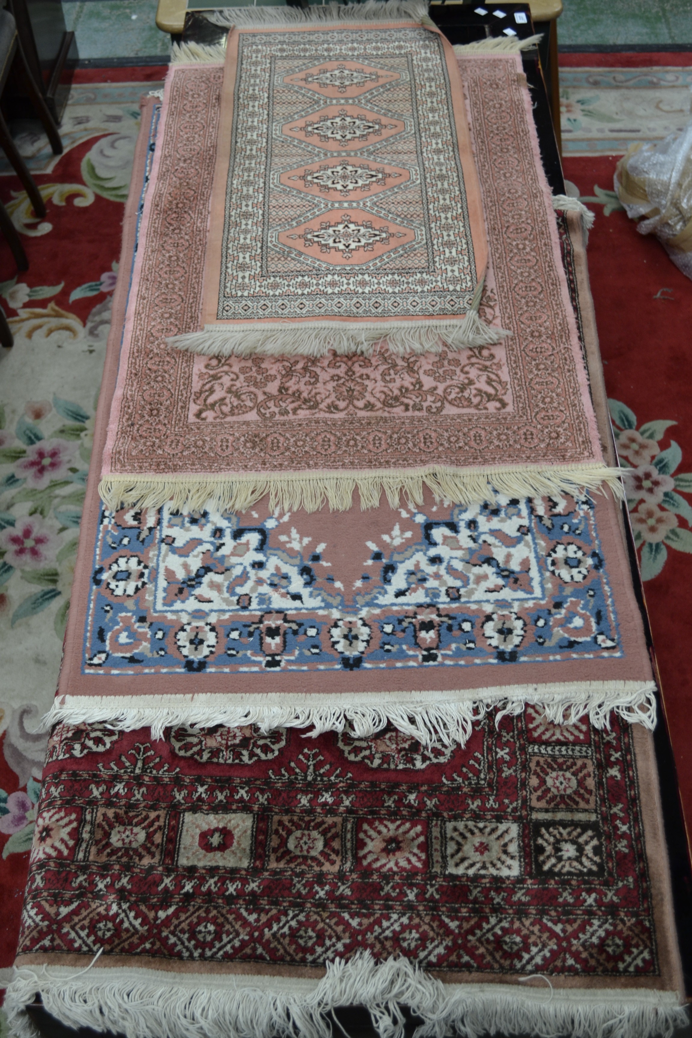 A Yamound Reproduction Persian Rug Royal Isfahan Collection Lot 236 A Yamound Reproduction Persian Rug