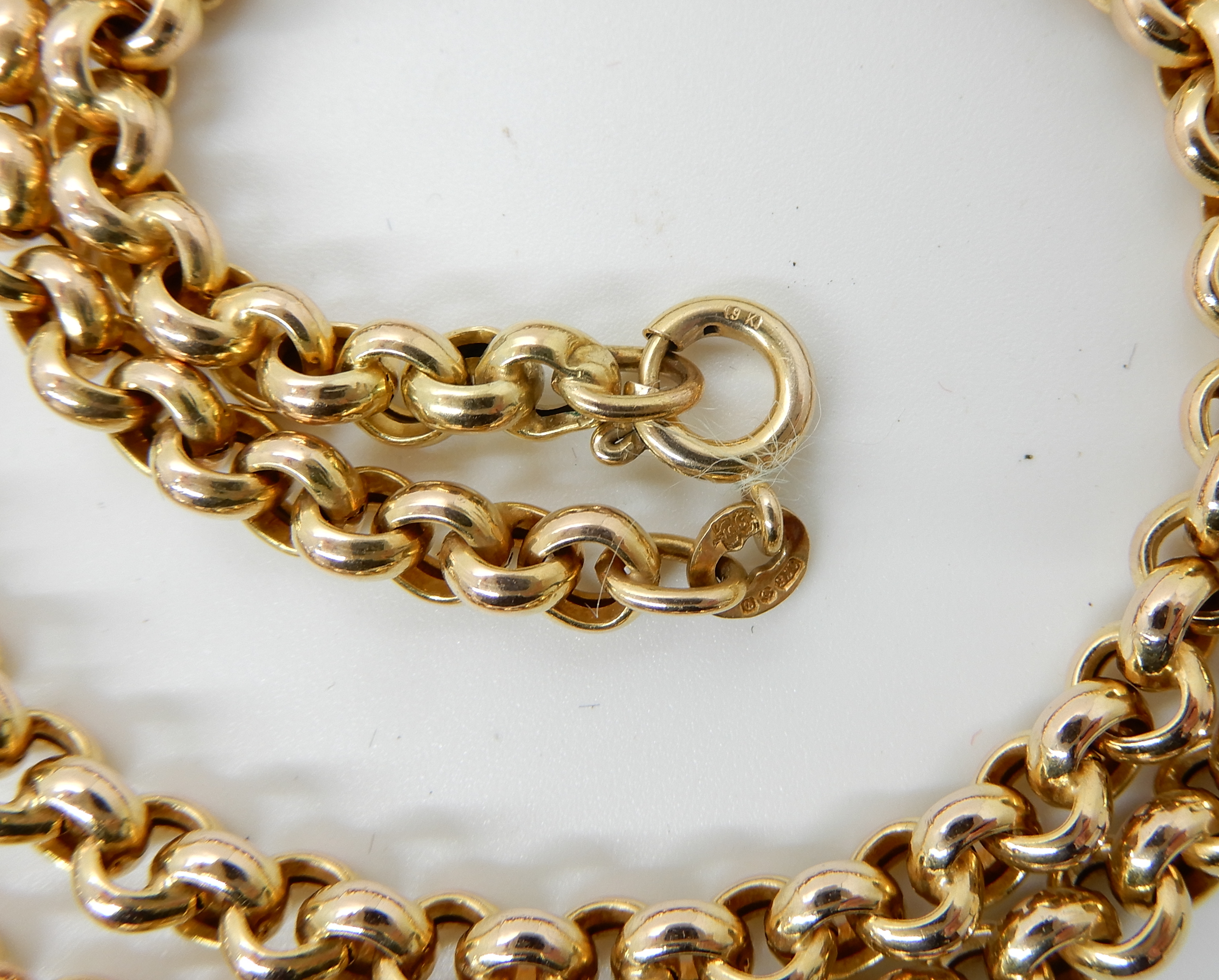 A 9ct gold belcher chain, length 61cm, weight 19.2gms Condition Report ...