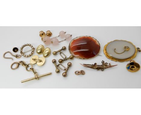 A collection of gold and yellow metal items, weight of hallmarked 9ct items 7gms, a continental yellow metal pearl set brooch