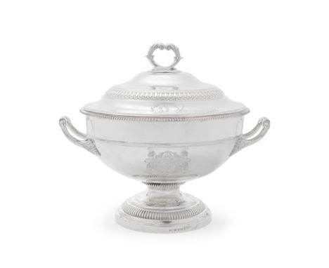 A George III silver tureen and coverThomas Robins, London 1807 Circular form with tapering sides, overlapping tongue and dart