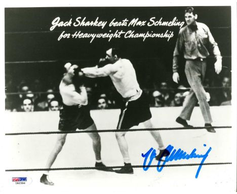 SCHMELING MAX: (1905-2005) German boxer, World Heavyweight Champion 1930-32. Signed 10 x 8 photograph, the image depicting Sc