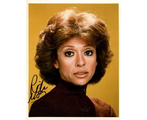 ACADEMY AWARD WINNERS: A good selection of signed colour 8 x 10 photographs by various Best Supporting Actress Oscar winners 