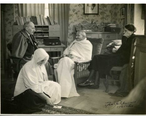 [GANDHI MAHATMA]: (1869-1948) Indian political and spiritual leader during the Indian independence movement. [ROLLAND ROMAIN]